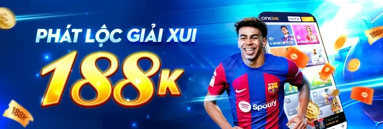 Bàn Baccarat với các lựa chọn đặt cược Player, Banker, Tie và các chip cược